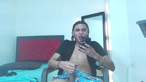 scootthh online show from December 3, 2:06 am