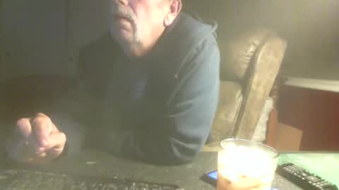 scotsman_62 online show from November 28, 2:37 am