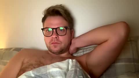 scottishboy6890 online show from February 11, 12:17 am