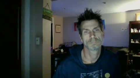 GettOffMyLawn online show from April 26, 2:31 am