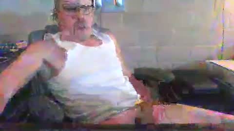 eating pussy  sucking dick online show from May 1, 2:19 pm