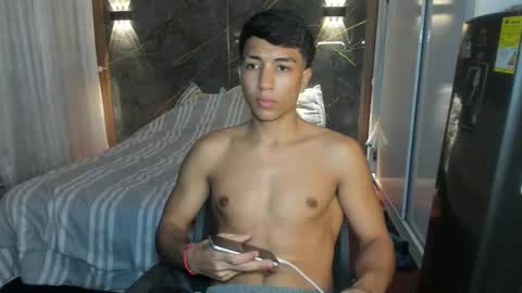 Snapshot of sean_scoth2 chatting on September 11, 9:36 pm Sean Scoth online show from September 11, 9:36 pm