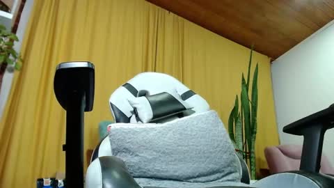 Sebastian online show from April 20, 3:42 am