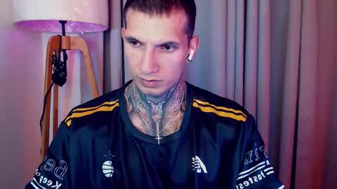 Sebastian online show from October 28, 1:41 am