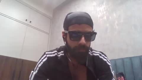 Snapshot of sentientarjun chatting on January 20, 9:22 pm Sentient Being online show from January 20, 9:22 pm