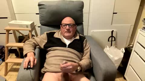 serge8413 online show from February 7, 12:07 am