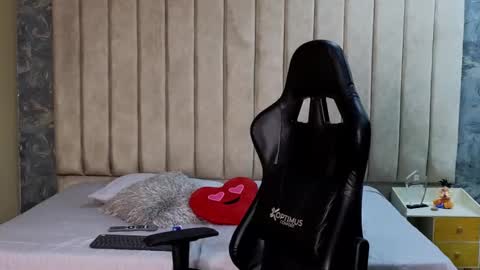 HEY IM SETH online show from March 8, 7:51 pm