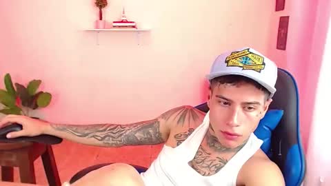 Snapshot of setthomas chatting on October 21, 3:59 pm Thomas online show from October 21, 3:59 pm