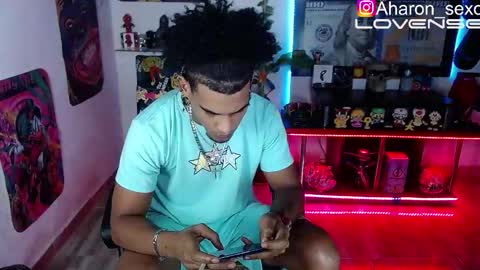 Snapshot of sexo_aharon chatting on October 22, 5:55 am Aharon ravelo online show from October 22, 5:55 am