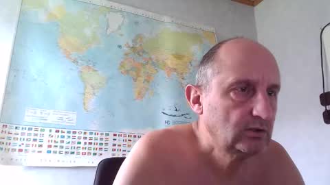 Snapshot of sharpshoder chatting on September 27, 9:40 am Peter online show from September 27, 9:40 am