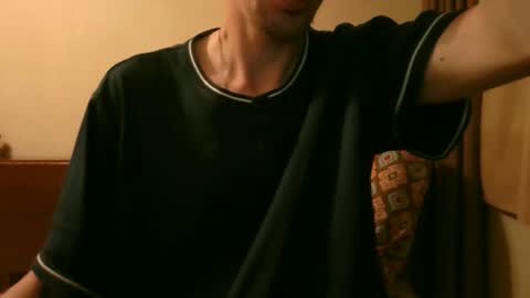 Snapshot of shedevr02 chatting on September 15, 5:47 pm Roger online show from September 15, 5:47 pm