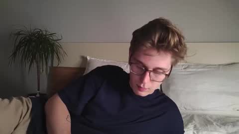 Matthew online show from December 5, 3:19 pm