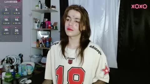 Shun White online show from December 7, 5:59 am