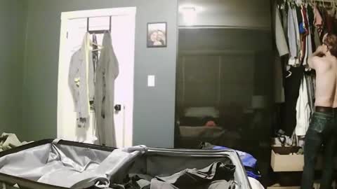 Snapshot of shutterbug989 chatting on March 9, 1:14 am shutterbug989 online show from March 9, 1:14 am