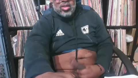 Snapshot of shy333 chatting on December 16, 3:22 pm SHY333 online show from December 16, 3:22 pm