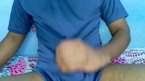 shyeyes online show from December 17, 2:33 pm