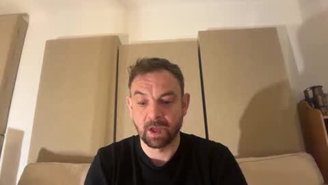 Snapshot of shyb35 chatting on October 19, 9:18 pm shyb35 online show from October 19, 9:18 pm