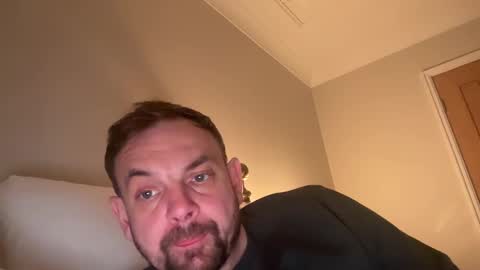 Snapshot of shyb35 chatting on December 20, 8:28 am shyb35 online show from December 20, 8:28 am