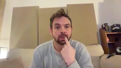 Snapshot of shyb35 chatting on October 2, 12:47 am shyb35 online show from October 2, 12:47 am