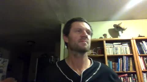 Snapshot of shyguy9387 chatting on February 14, 3:33 am shyguy9387 online show from February 14, 3:33 am