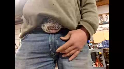 Shy Guy online show from November 13, 4:00 pm