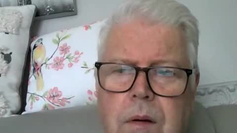 silverfoxpauly online show from September 24, 10:57 am
