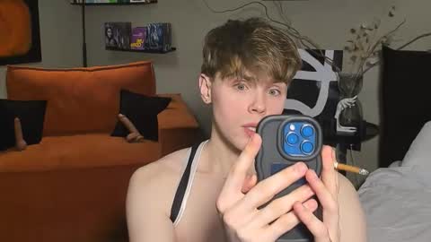 Simon online show from December 15, 7:55 pm