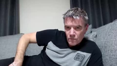 Ricky online show from November 2, 7:51 pm