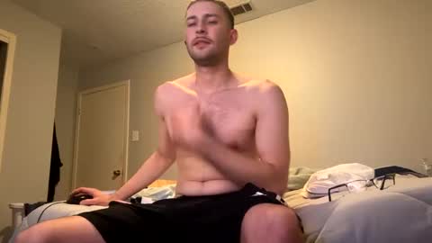 Snapshot of skinndick214 chatting on September 20, 2:00 am daddy online show from September 20, 2:00 am