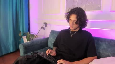 Mac online show from April 14, 1:22 pm