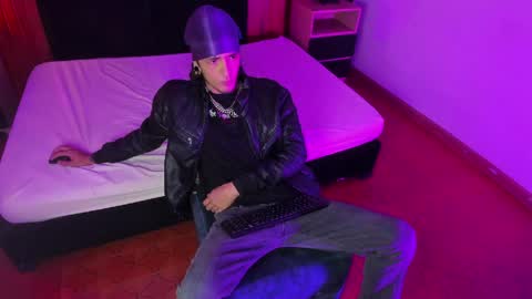 Mac online show from April 8, 12:36 pm