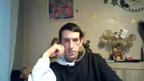 SkinnyBigCock2 online show from February 13, 7:45 am