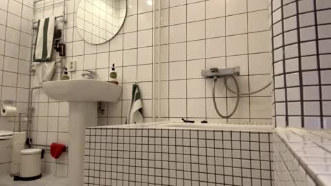 skinnyduderino online show from November 28, 11:45 am