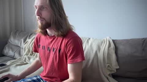 Snapshot of sky_guy25 chatting on March 4, 7:41 am sky_guy25 online show from March 4, 7:41 am