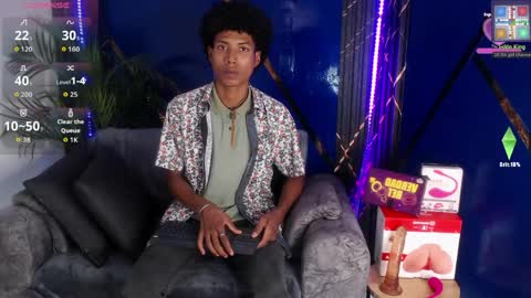 sky_walkerss online show from April 4, 6:38 pm