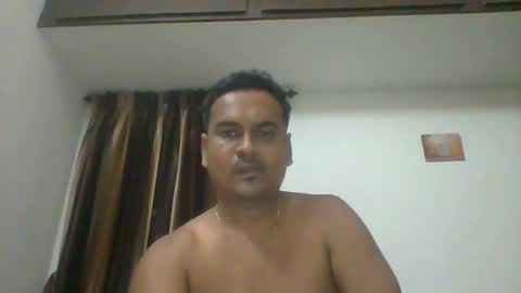 Snapshot of slaveqteguy chatting on October 28, 5:15 pm slaveqteguy online show from October 28, 5:15 pm