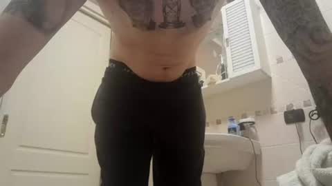 smallone8825 online show from February 15, 7:47 am