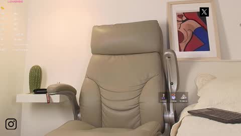 Snapshot of smitgrey chatting on October 22, 9:51 pm SMIT online show from October 22, 9:51 pm