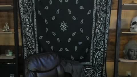 Snapshot of smokey915 chatting on December 5, 7:05 am Smokey915 online show from December 5, 7:05 am