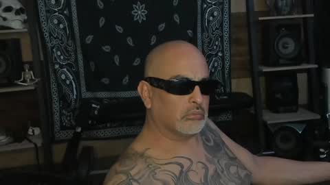 Snapshot of smokey915 chatting on December 29, 9:17 am Smokey915 online show from December 29, 9:17 am