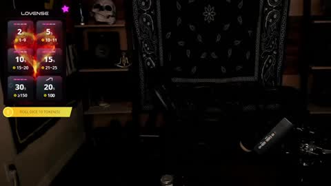 Snapshot of smokey915 chatting on December 23, 1:51 am Smokey915 online show from December 23, 1:51 am