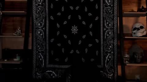 Snapshot of smokey915 chatting on December 2, 11:49 pm Smokey915 online show from December 2, 11:49 pm