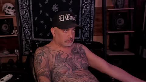 Snapshot of smokey915 chatting on December 25, 6:20 am Smokey915 online show from December 25, 6:20 am