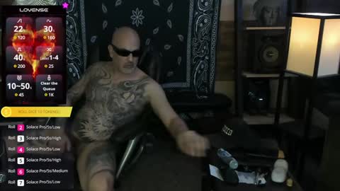 Snapshot of smokey915 chatting on December 14, 7:29 am Smokey915 online show from December 14, 7:29 am