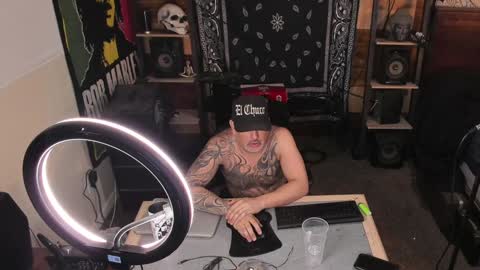 Snapshot of smokey915 chatting on January 24, 11:59 am Smokey915 online show from January 24, 11:59 am