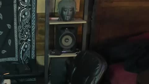 Snapshot of smokey915 chatting on March 5, 10:22 am Smokey915 online show from March 5, 10:22 am