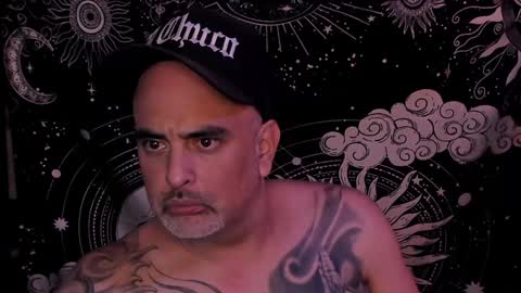 Snapshot of smokey915 chatting on December 6, 1:22 pm Smokey915 online show from December 6, 1:22 pm