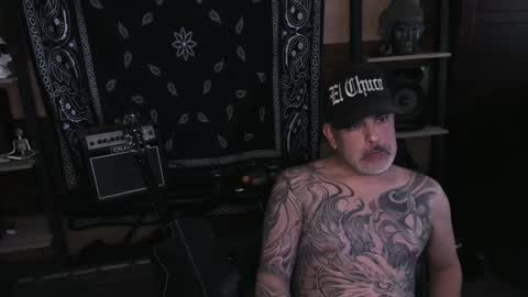 Snapshot of smokey915 chatting on February 10, 4:36 pm Smokey915 online show from February 10, 4:36 pm