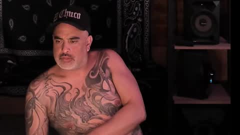 Snapshot of smokey915 chatting on February 20, 6:24 pm Smokey915 online show from February 20, 6:24 pm