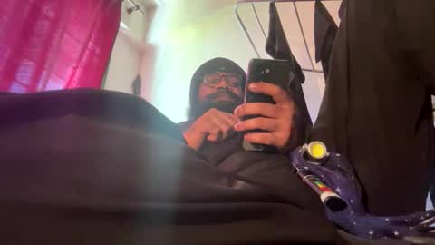 smokingorilla online show from December 22, 7:16 am